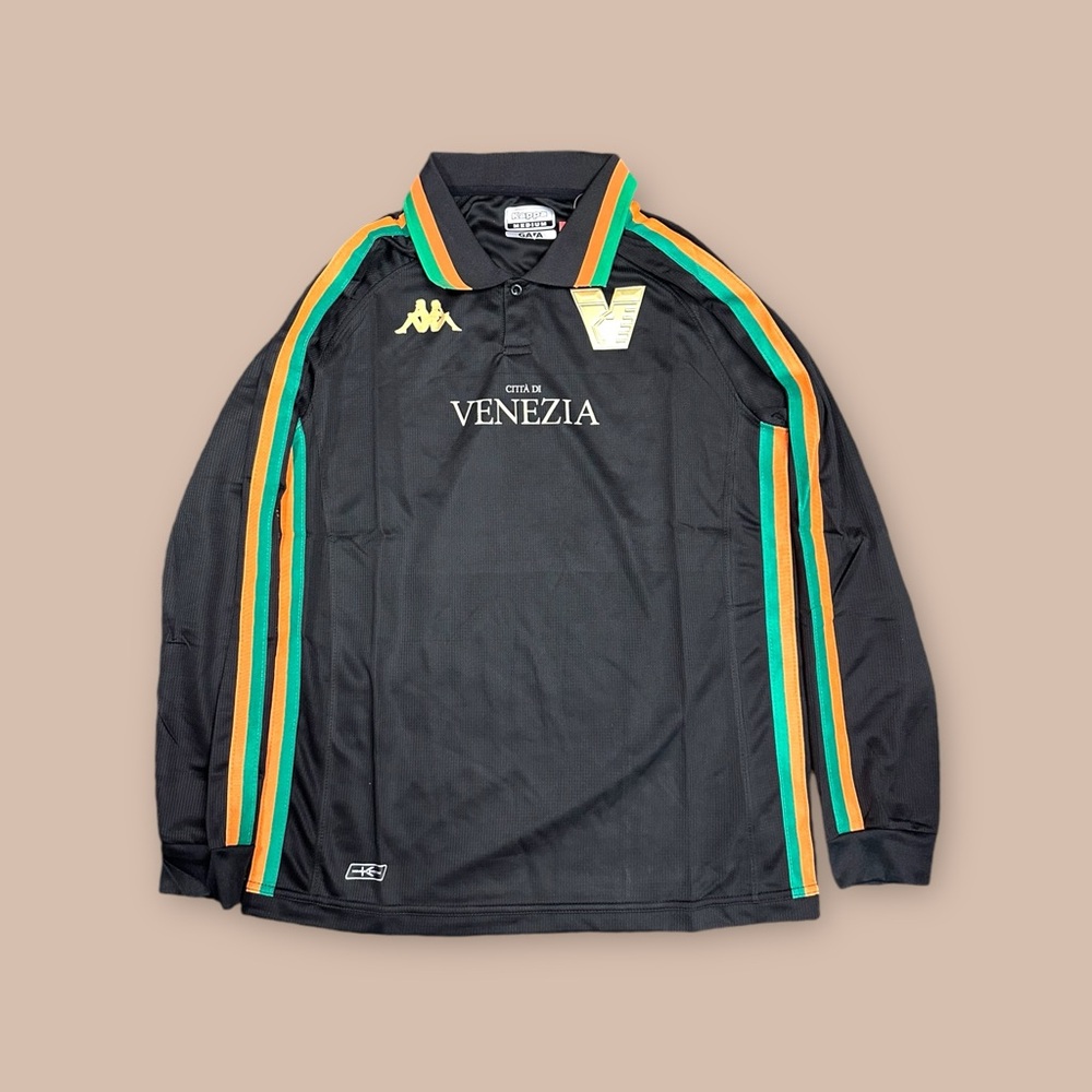 22/23 Venezia home kit full sleeve. Blank back. Beautiful soccer football jersey